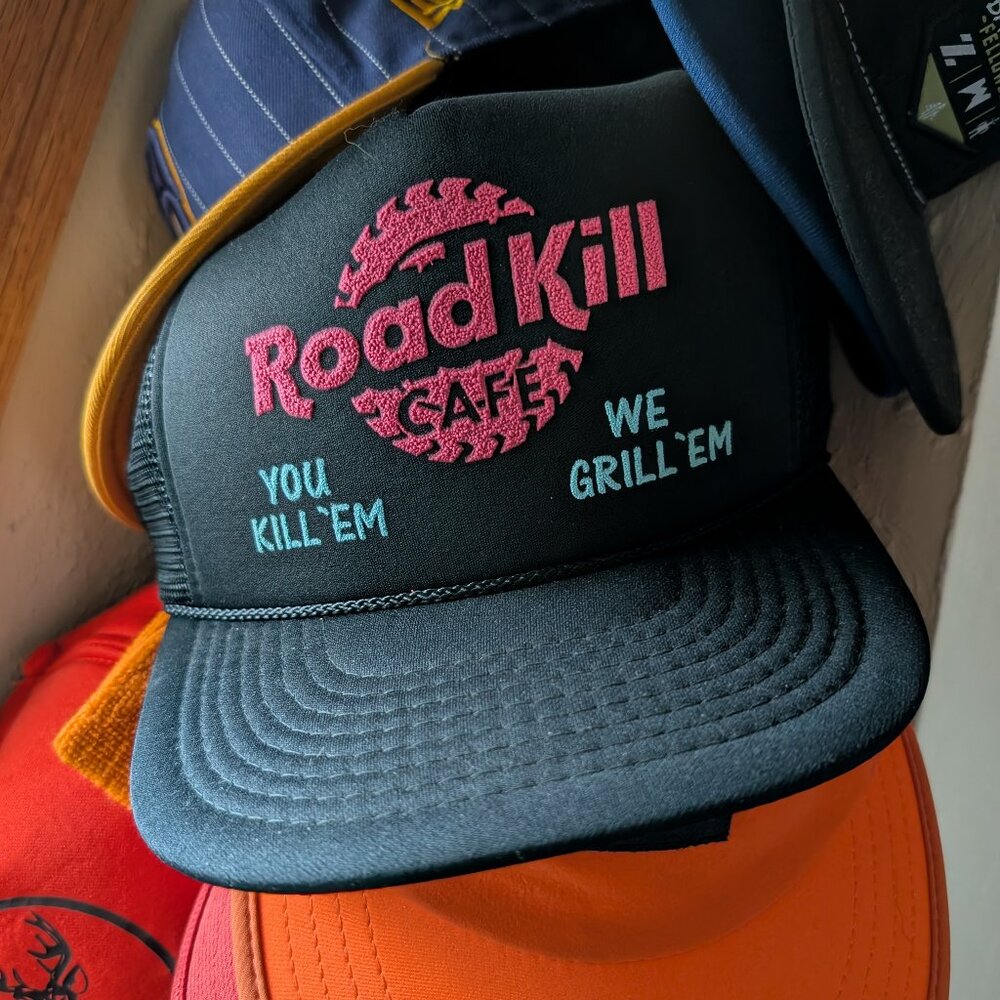 Vintage 80's snapback trucker hat